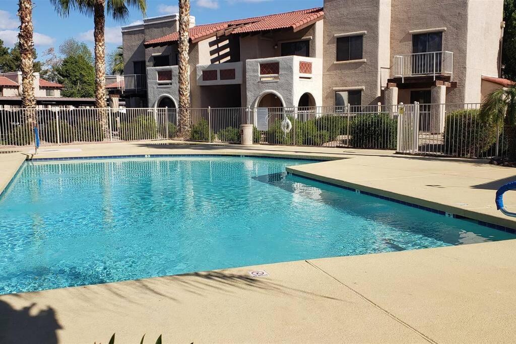 Condo With Heated Pool, Hot Tub, Near Walking Paths Glendale Buitenkant foto